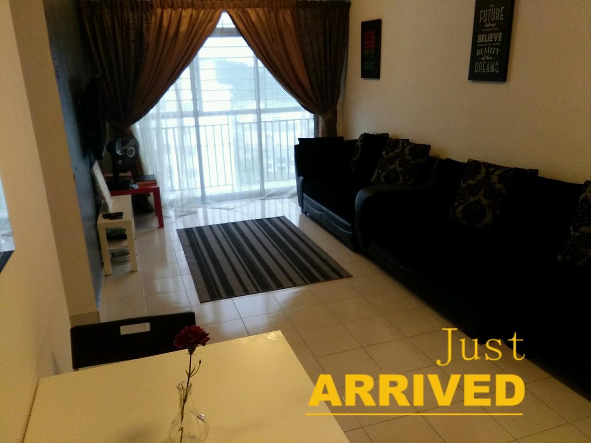 HomeStay D 11 Putrajaya Extérieur photo